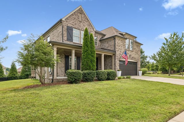 2012 Devonwood Ln, Thompsons Station, TN 37179
