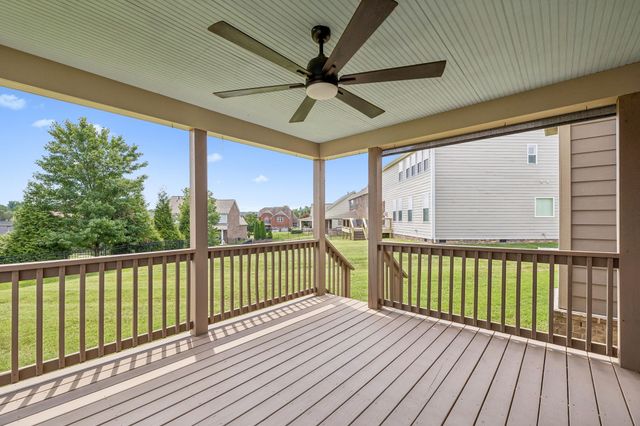 2012 Devonwood Ln, Thompsons Station, TN 37179