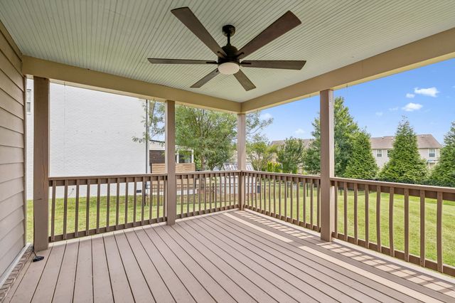 2012 Devonwood Ln, Thompsons Station, TN 37179
