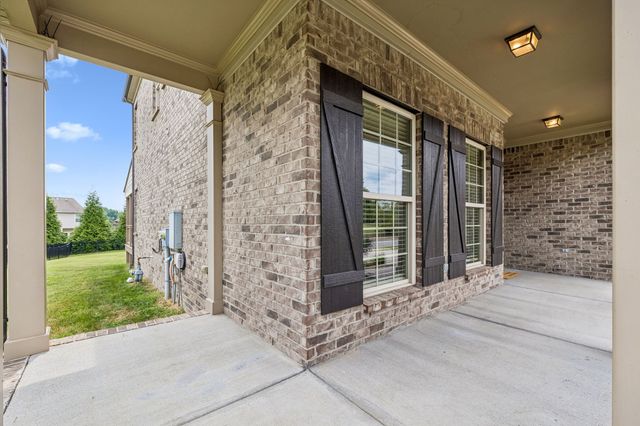 2012 Devonwood Ln, Thompsons Station, TN 37179