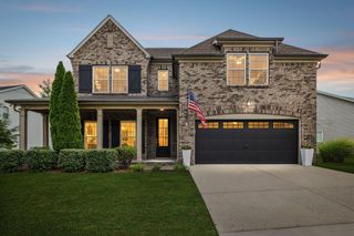 2012 Devonwood Ln, Thompsons Station, TN 37179