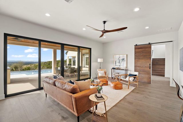 1562 Canyon Crossing View, Dripping Springs, TX 78620