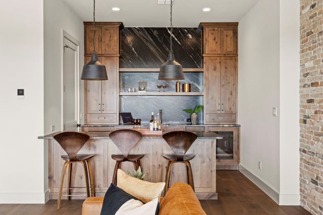 1562 Canyon Crossing View, Dripping Springs, TX 78620