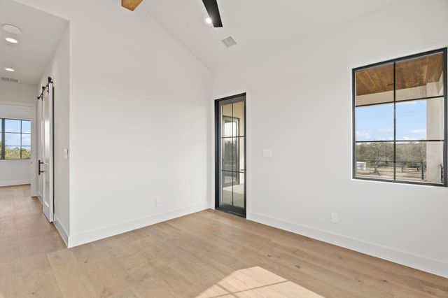 1562 Canyon Crossing View, Dripping Springs, TX 78620