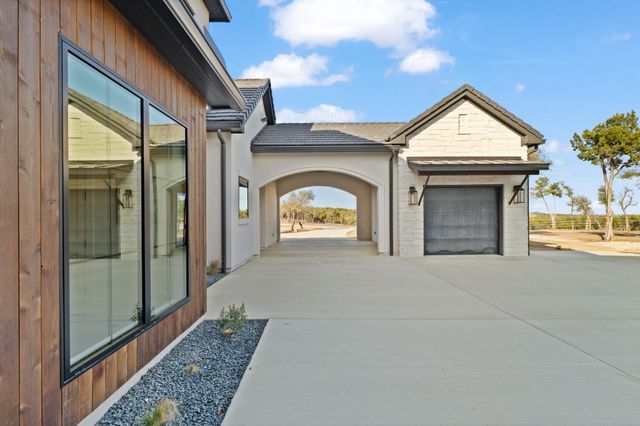 1562 Canyon Crossing View, Dripping Springs, TX 78620