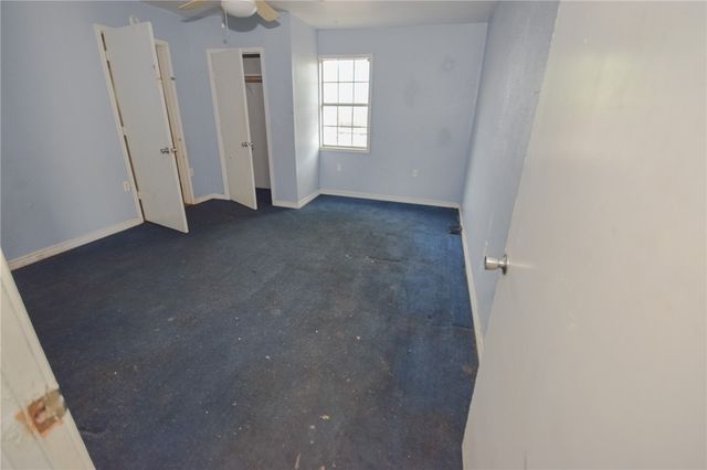 608 S 10th St, Aransas Pass, TX 78336