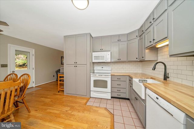 11023 HORSESHOE DR, Frederick, MD 21701