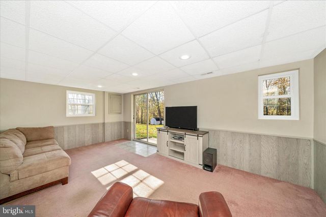 11023 HORSESHOE DR, Frederick, MD 21701