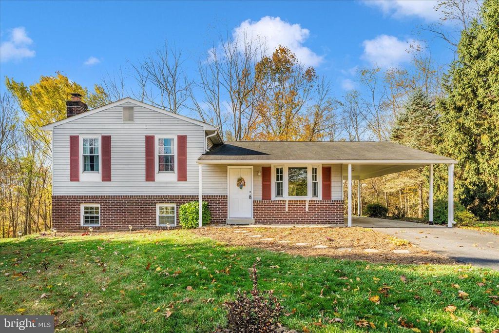 11023 HORSESHOE DR, Frederick, MD 21701