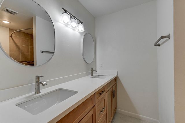 5655 Wigton Drive, Houston, TX 77096