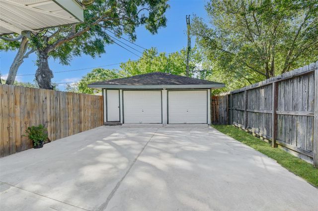 5655 Wigton Drive, Houston, TX 77096