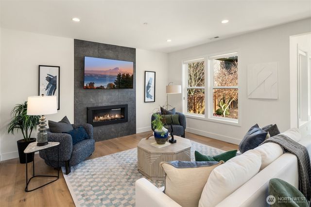 720 20th Avenue W, Kirkland, WA 98033