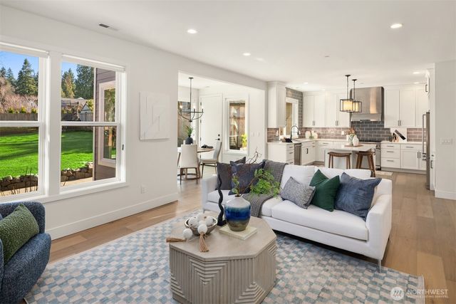 720 20th Avenue W, Kirkland, WA 98033