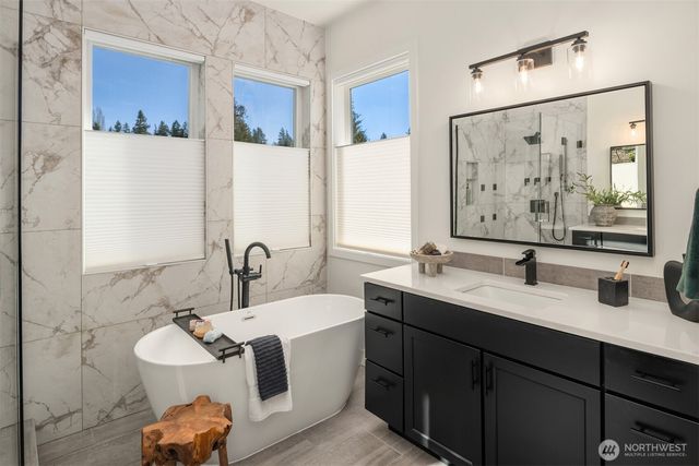 720 20th Avenue W, Kirkland, WA 98033