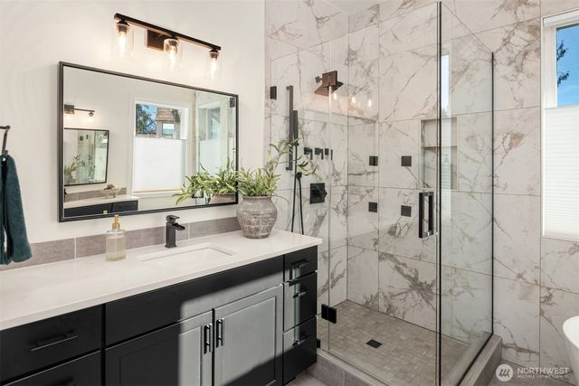 720 20th Avenue W, Kirkland, WA 98033