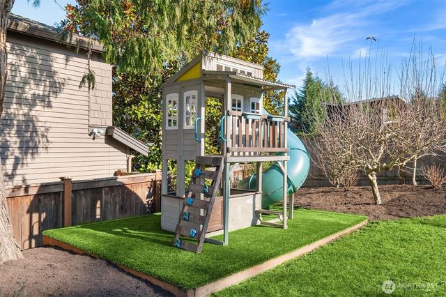 720 20th Avenue W, Kirkland, WA 98033