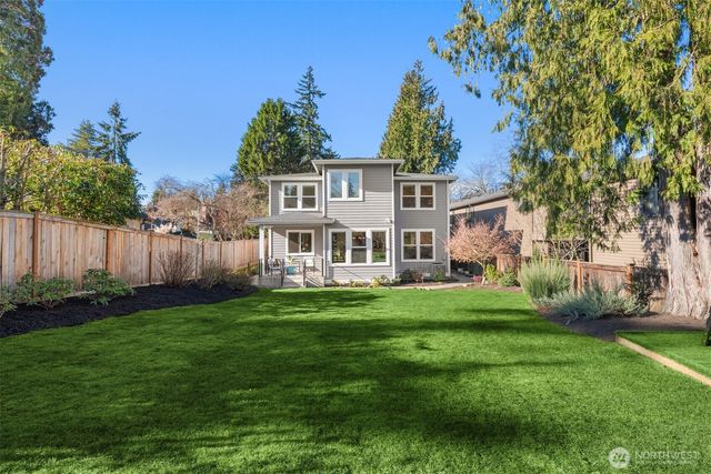 720 20th Avenue W, Kirkland, WA 98033