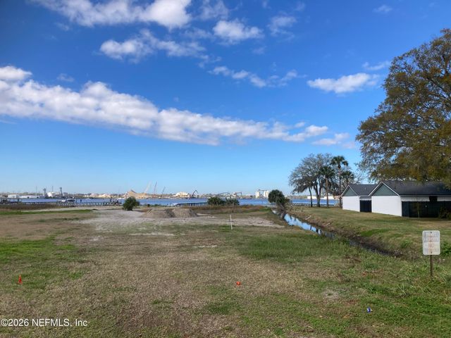 5240 RIVER PARK Drive, Jacksonville, FL 32277