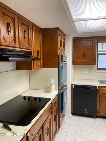 5240 RIVER PARK Drive, Jacksonville, FL 32277