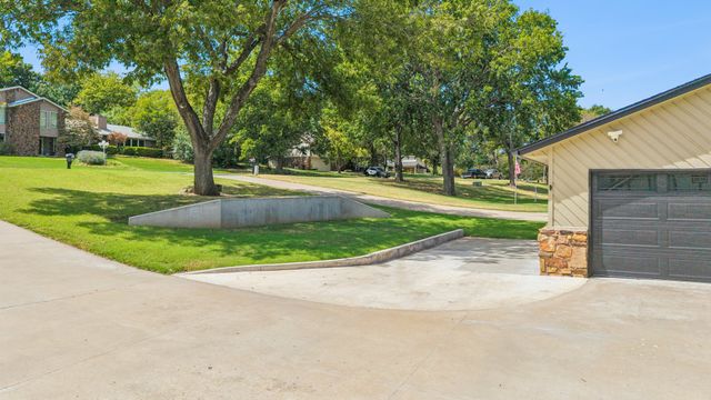 6525 S 221st East Avenue, Broken Arrow, OK 74014