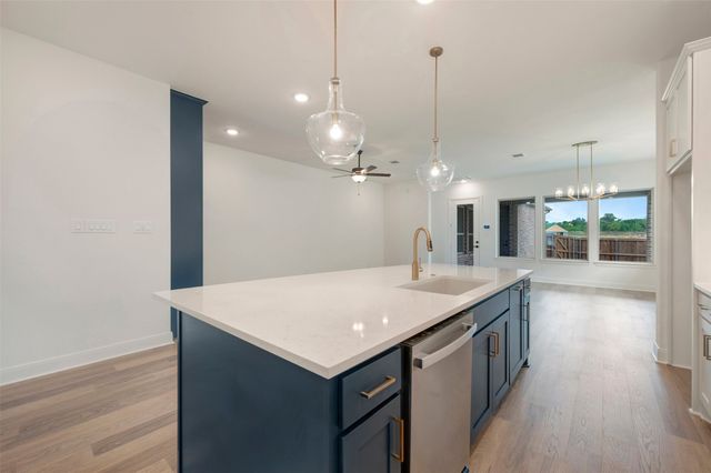 2085 Emerald Grove Drive, Arlington, TX 76005