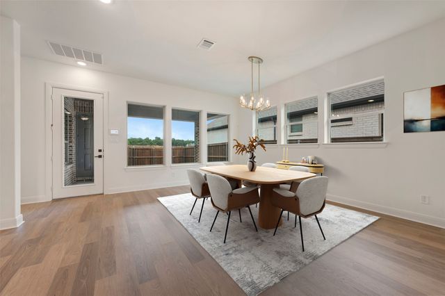 2085 Emerald Grove Drive, Arlington, TX 76005