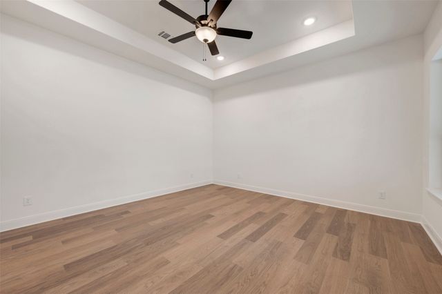 2085 Emerald Grove Drive, Arlington, TX 76005