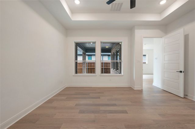 2085 Emerald Grove Drive, Arlington, TX 76005