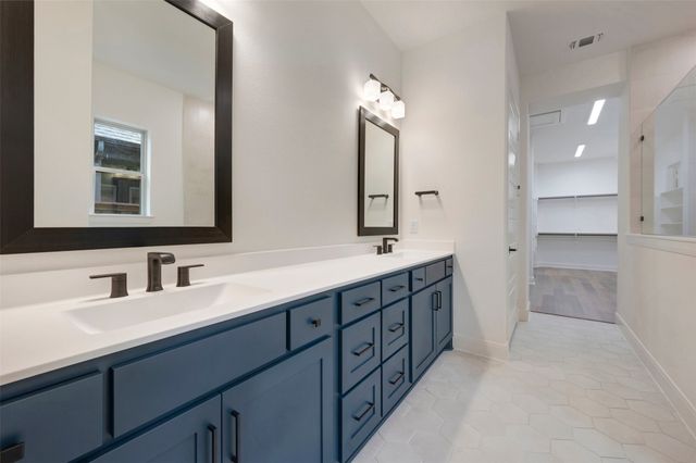 2085 Emerald Grove Drive, Arlington, TX 76005