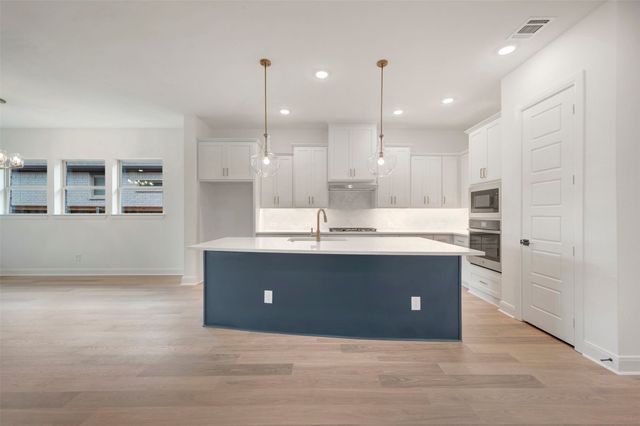 2085 Emerald Grove Drive, Arlington, TX 76005
