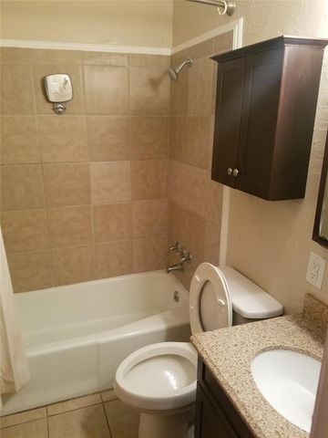 9025 Lone Oak Drive, Shreveport, LA 71118