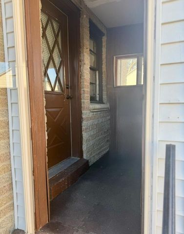 3624 E College AVENUE, Cudahy, WI 53110