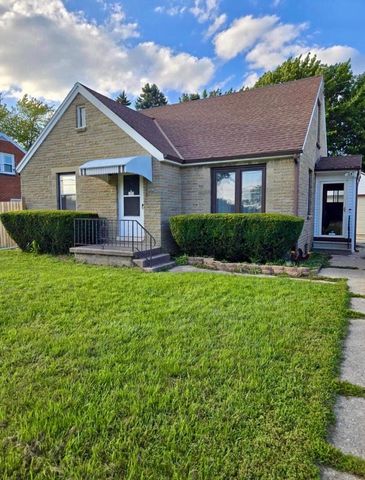 3624 E College AVENUE, Cudahy, WI 53110