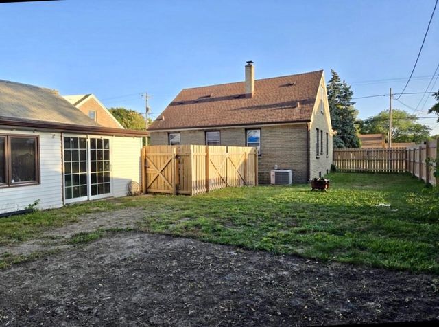 3624 E College AVENUE, Cudahy, WI 53110