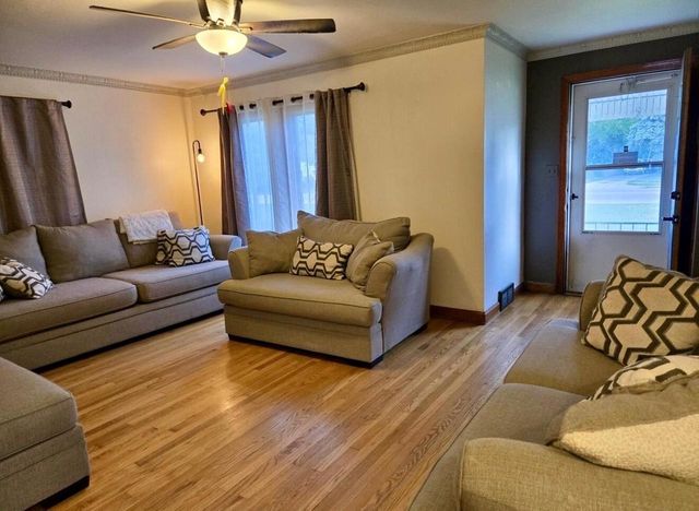 3624 E College AVENUE, Cudahy, WI 53110