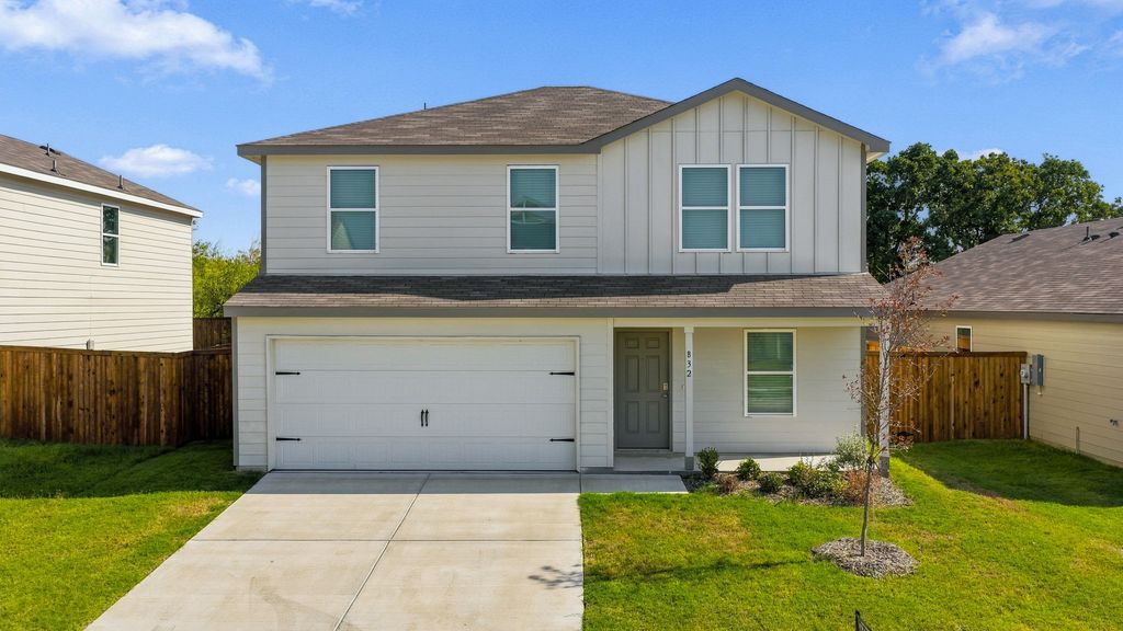 832 Eagles Nest Drive, Cleburne, TX 76031 — exterior