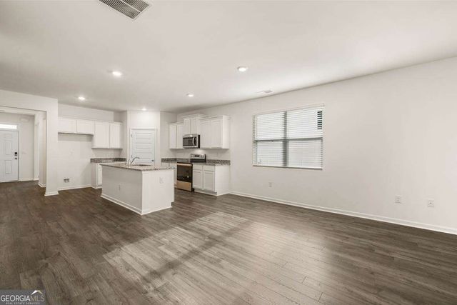 146 Oakchase Park Lane, Hampton, GA 30228