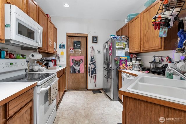 315 350th Street E, Roy, WA 98580