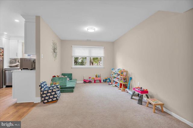 6 ADAM LN, Voorhees, NJ 08043