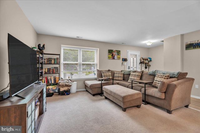 6 ADAM LN, Voorhees, NJ 08043
