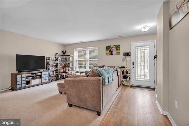 6 ADAM LN, Voorhees, NJ 08043