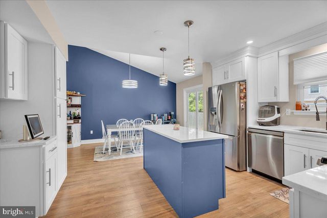 6 ADAM LN, Voorhees, NJ 08043