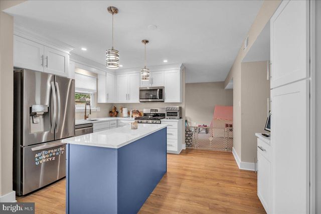 6 ADAM LN, Voorhees, NJ 08043
