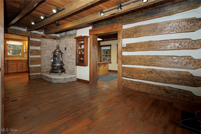 2100 Main Street, Winesburg, OH 44690