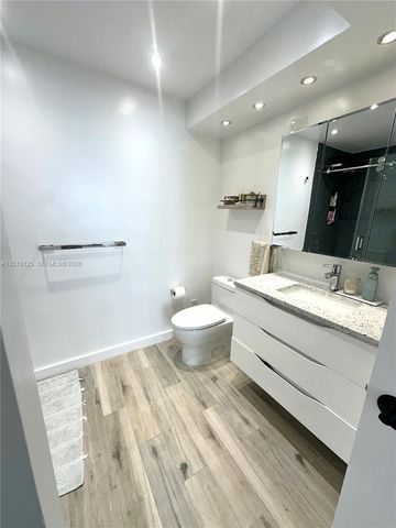 600 NE 36th Street 705, Miami, FL 33137