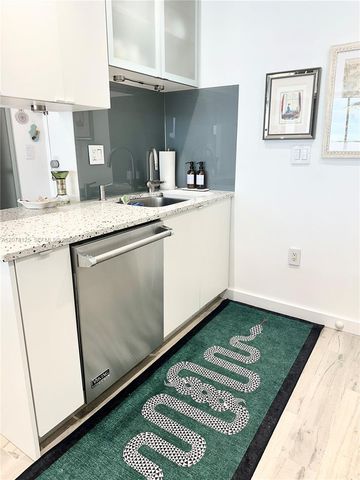 600 NE 36th Street 705, Miami, FL 33137
