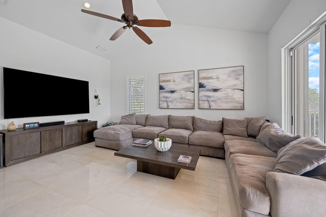 8738 Marlamoor Lane, Palm Beach Gardens, FL 33412