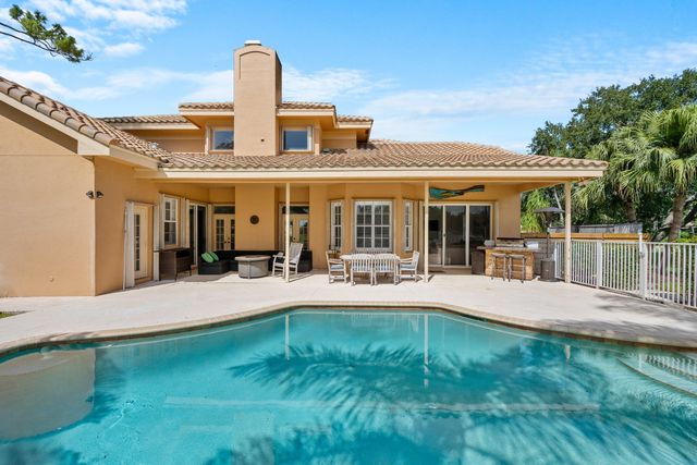 8738 Marlamoor Lane, Palm Beach Gardens, FL 33412