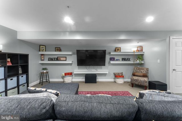 111 NOTLEY RD, Fort Washington, MD 20744