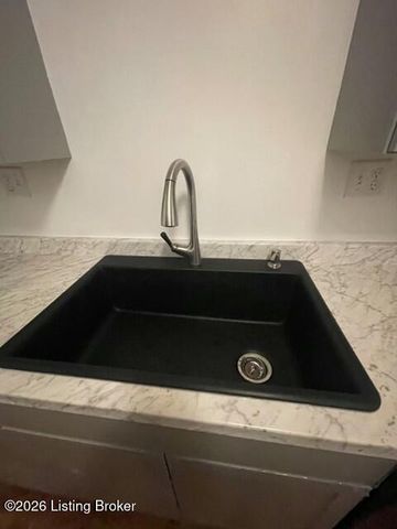 3503 Lodge Ln APT 307, Louisville, KY 40218
